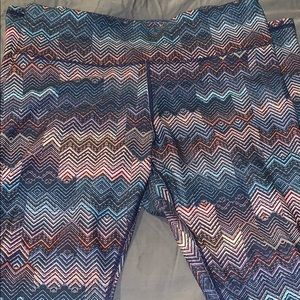 Fabletics pastel geometric patterned leggings SM